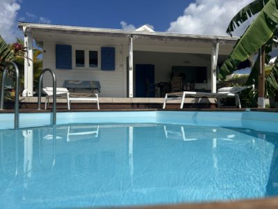 Villa créole avec piscine et jardin privé. Idéal en famille.