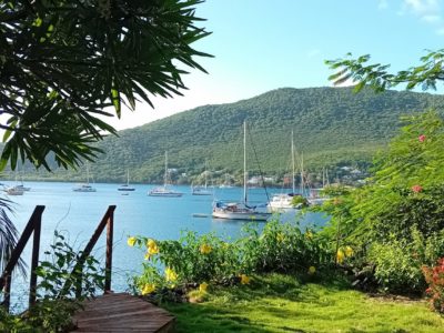 Borakaye studio, vue de rêve en bord de mer, ponton